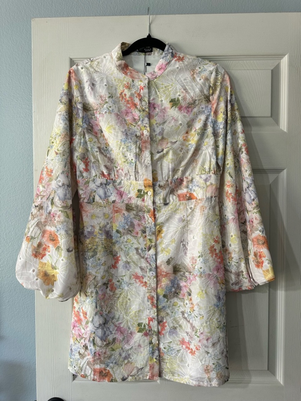 Anewsta Floral Puff Sleeve Dress. Size Medium.